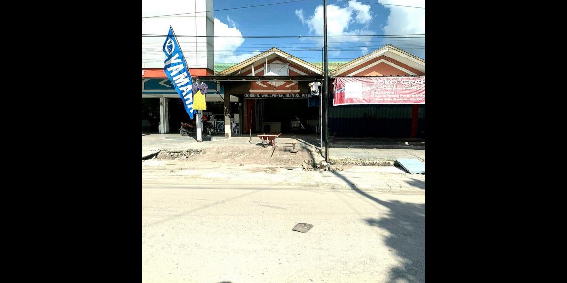 Toko Dijual di Pinggir Jalan Dekat Pasar Kahayan Palangka Raya, Bundaran Besar, RS Permata Hati, Universitas Palangka Raya Toko Dijual di Pinggir Jalan Dekat Pasar Kahayan Palangka Raya, Bundaran Besar, RS Permata Hati, Universitas Palangka Raya