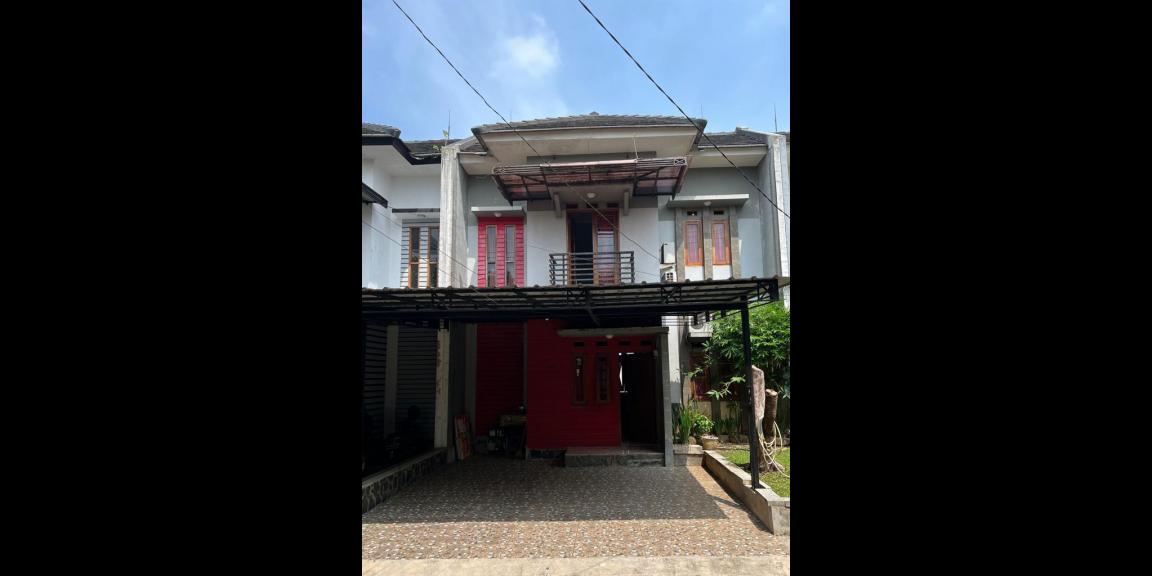 Dijual Cepat Rumah Bagus, Nyaman & Strategis 2 Lantai di Bogor Dijual Cepat Rumah Bagus, Nyaman & Strategis 2 Lantai di Bogor