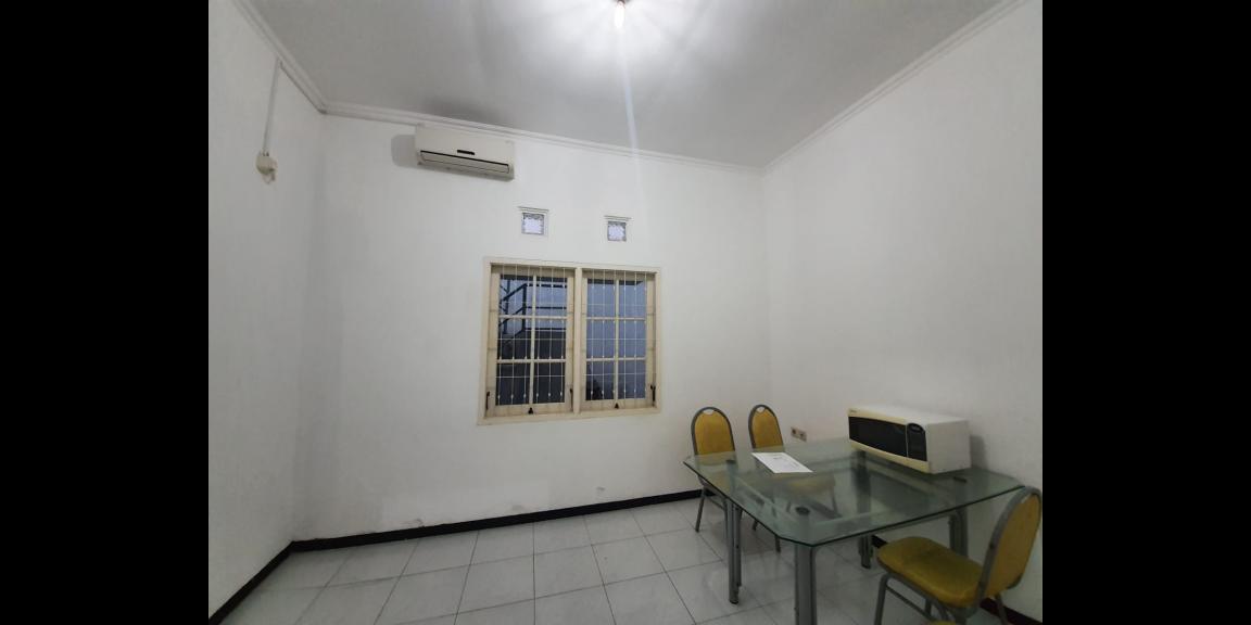 Rumah Taman Pondok Indah, Wiyung, Surabaya - Hommy & Cosy Rumah Taman Pondok Indah, Wiyung, Surabaya - Hommy & Cosy