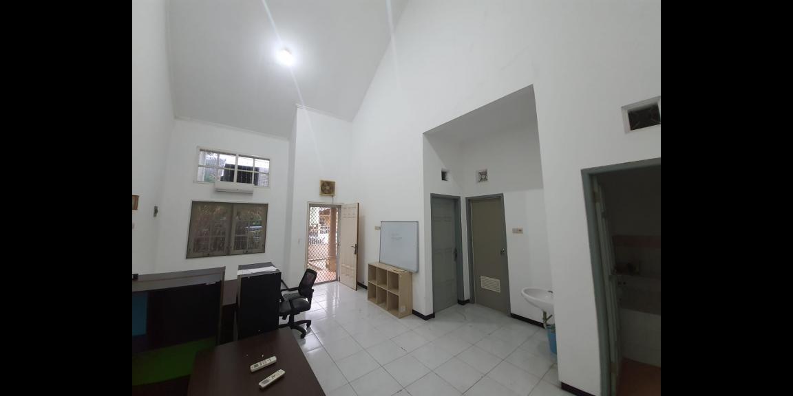 Rumah Taman Pondok Indah, Wiyung, Surabaya - Hommy & Cosy Rumah Taman Pondok Indah, Wiyung, Surabaya - Hommy & Cosy