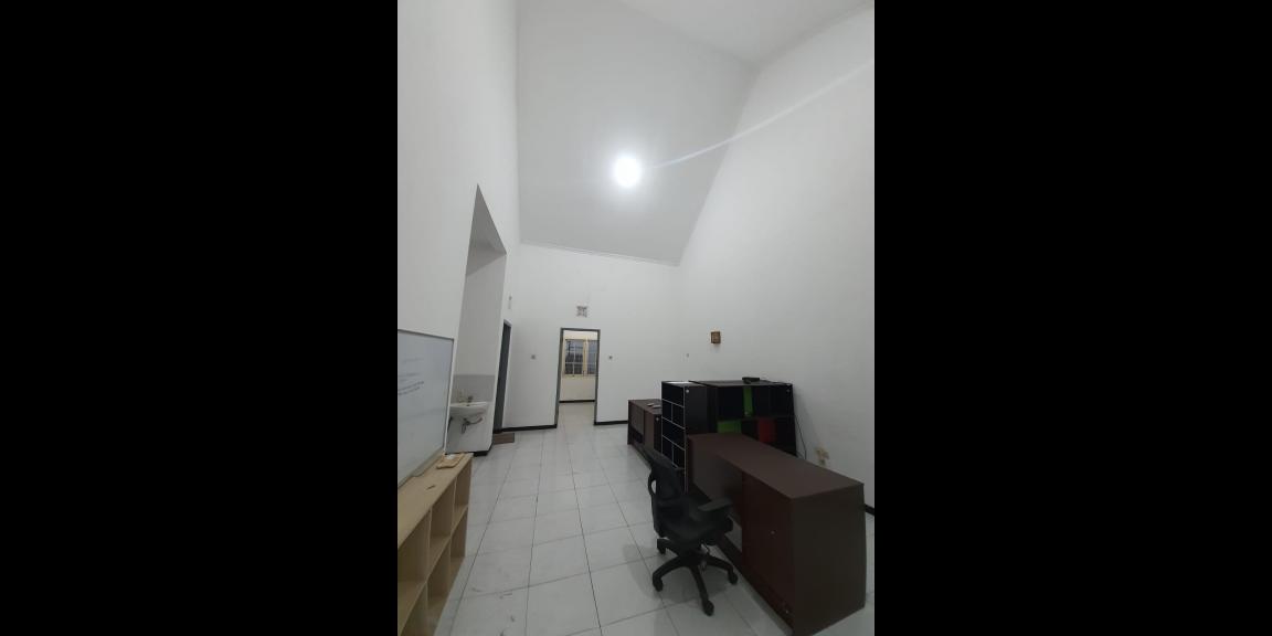 Rumah Taman Pondok Indah, Wiyung, Surabaya - Hommy & Cosy Rumah Taman Pondok Indah, Wiyung, Surabaya - Hommy & Cosy