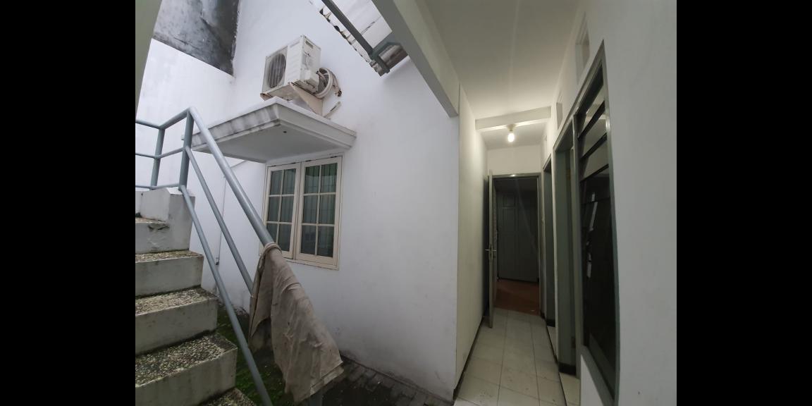 Rumah Taman Pondok Indah, Wiyung, Surabaya - Hommy & Cosy Rumah Taman Pondok Indah, Wiyung, Surabaya - Hommy & Cosy