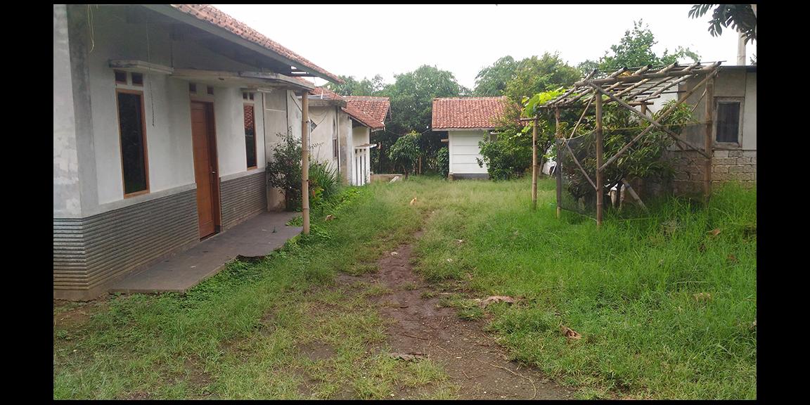 RUMAH DAN KOLAM PEMANCINGAN IKAN DI KAWASAN CIUMBULEUIT, BANDUNG RUMAH DAN KOLAM PEMANCINGAN IKAN DI KAWASAN CIUMBULEUIT, BANDUNG