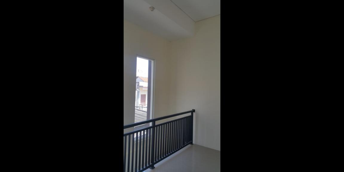 Rumah 2 lantai Dijual Nyi Ageng Arem-Arem Gresik Kota Gresik Rumah 2 lantai Dijual Nyi Ageng Arem-Arem Gresik Kota Gresik