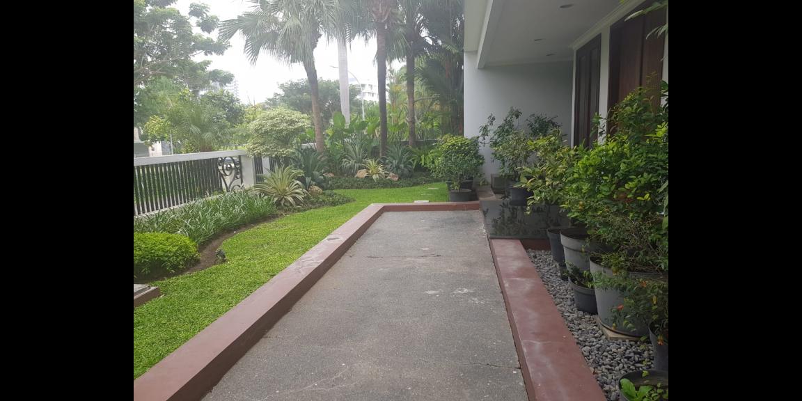 Graha Famili Surabaya - Timeless Luxury Graha Famili Surabaya - Timeless Luxury