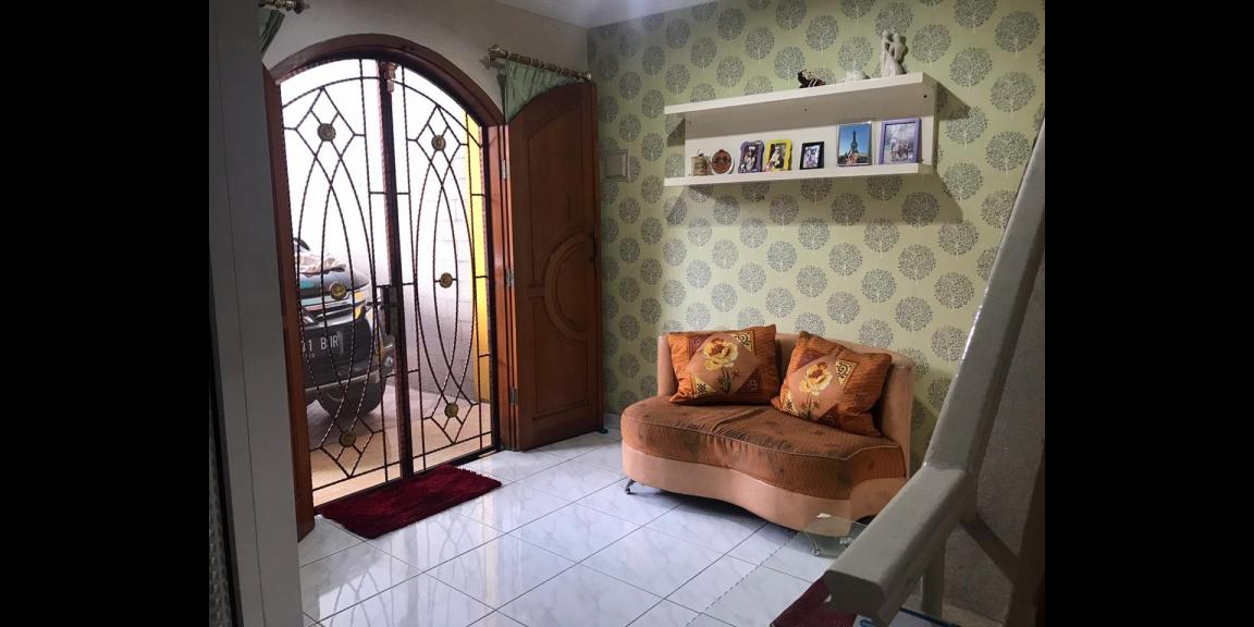 Jual Cepat Rumah Semi Furnished + Wallpaper Jual Cepat Rumah Semi Furnished + Wallpaper