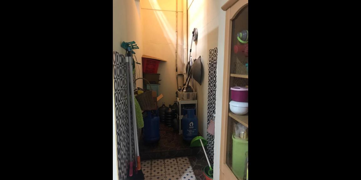 Jual Cepat Rumah Semi Furnished + Wallpaper Jual Cepat Rumah Semi Furnished + Wallpaper