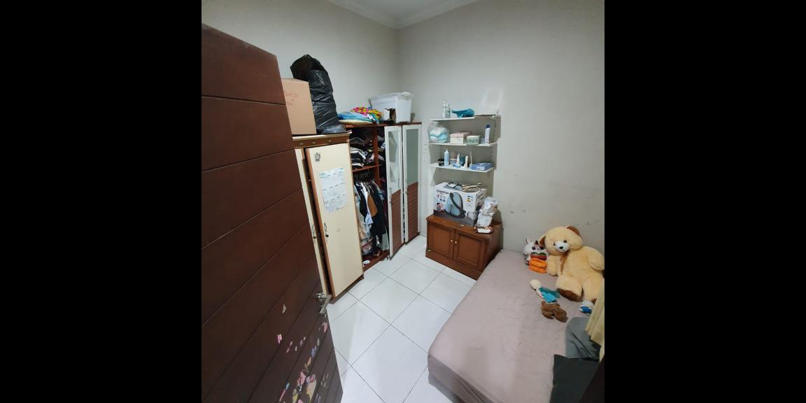 DISEWAKAN RUMAH TINGGAL DI TAMAN HOLIS INDAH 2 BLOK D1 no 32A DISEWAKAN RUMAH TINGGAL DI TAMAN HOLIS INDAH 2 BLOK D1 no 32A