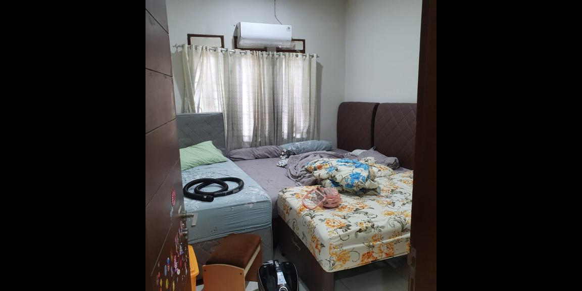 DISEWAKAN RUMAH TINGGAL DI TAMAN HOLIS INDAH 2 BLOK D1 no 32A DISEWAKAN RUMAH TINGGAL DI TAMAN HOLIS INDAH 2 BLOK D1 no 32A