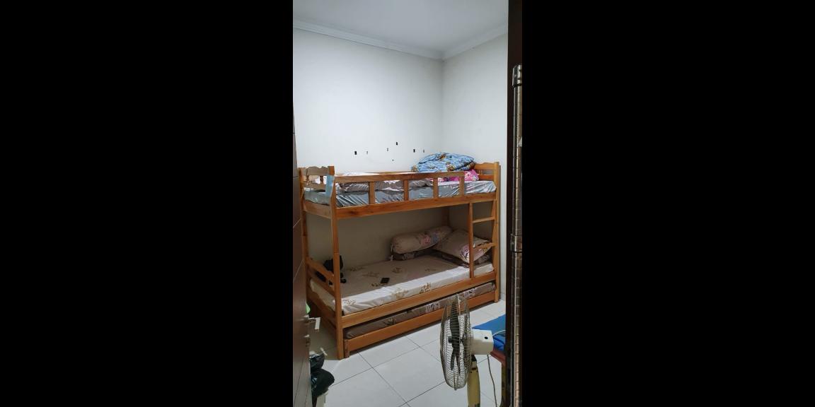 DISEWAKAN RUMAH TINGGAL DI TAMAN HOLIS INDAH 2 BLOK D1 no 32A DISEWAKAN RUMAH TINGGAL DI TAMAN HOLIS INDAH 2 BLOK D1 no 32A