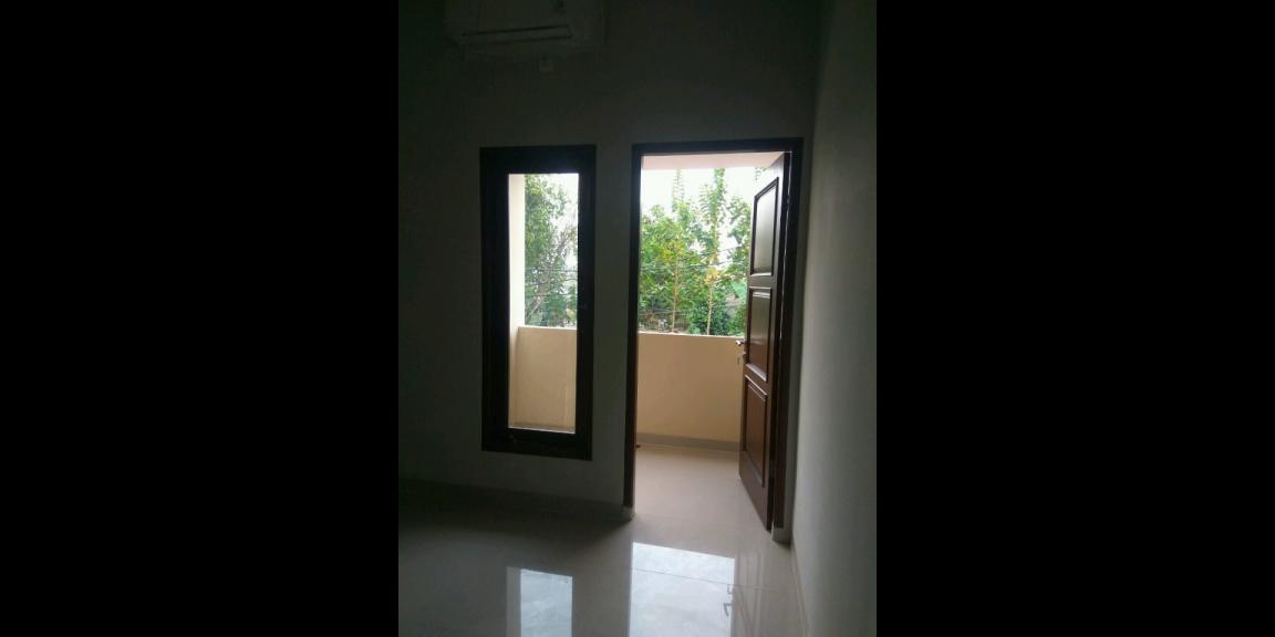 Dipasarkan Rumah 2 Lantai Siap Huni dan Strategis Dipasarkan Rumah 2 Lantai Siap Huni dan Strategis