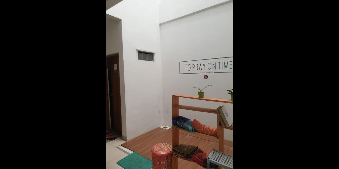 DIJUAL CEPAT BULAN INI RUKO 3 LANTAI LOKASI STRATEGIS DIJUAL CEPAT BULAN INI RUKO 3 LANTAI LOKASI STRATEGIS