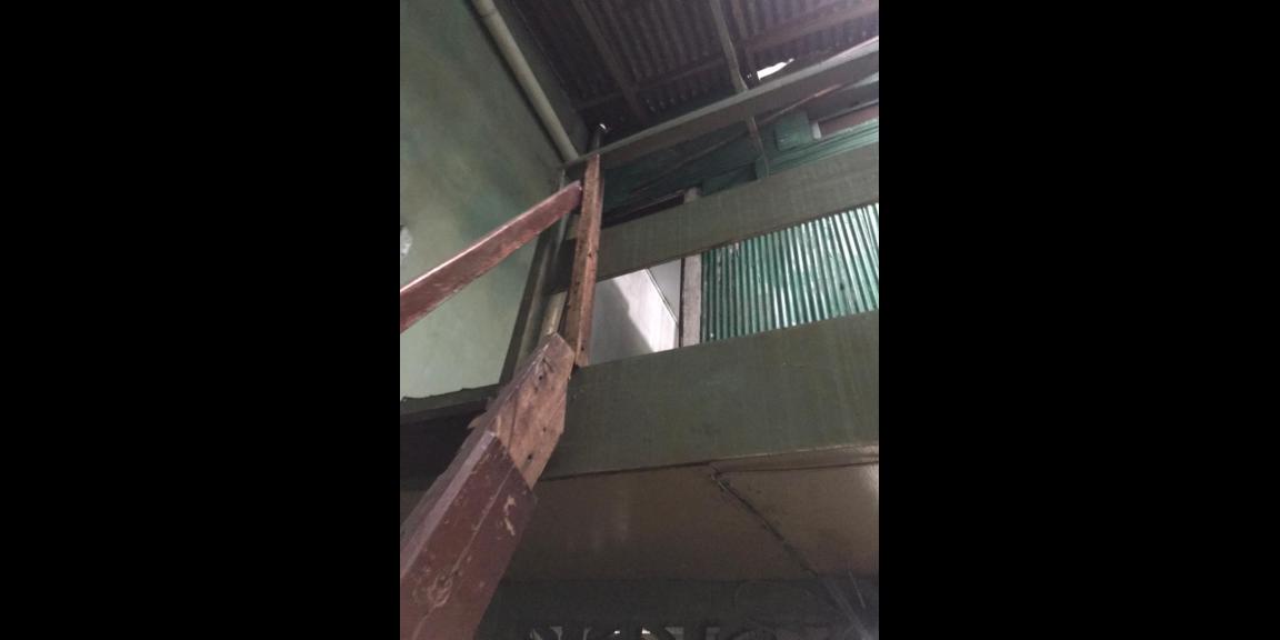 Rumah Tua Murah di Karang Anyar! SUPER STRATEGIS! Rumah Tua Murah di Karang Anyar! SUPER STRATEGIS!