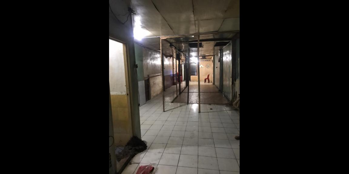 Rumah Tua Murah di Karang Anyar! SUPER STRATEGIS! Rumah Tua Murah di Karang Anyar! SUPER STRATEGIS!