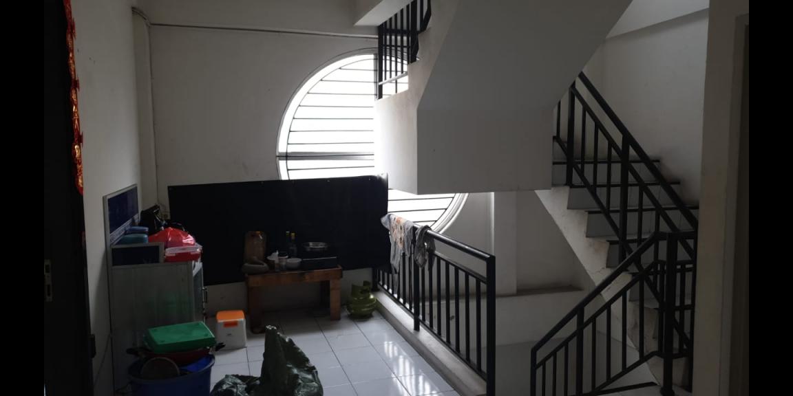 disewakan pergudangan / ruko gandeng gudang + kantor , PIK, Jakarta Utara disewakan pergudangan / ruko gandeng gudang + kantor , PIK, Jakarta Utara