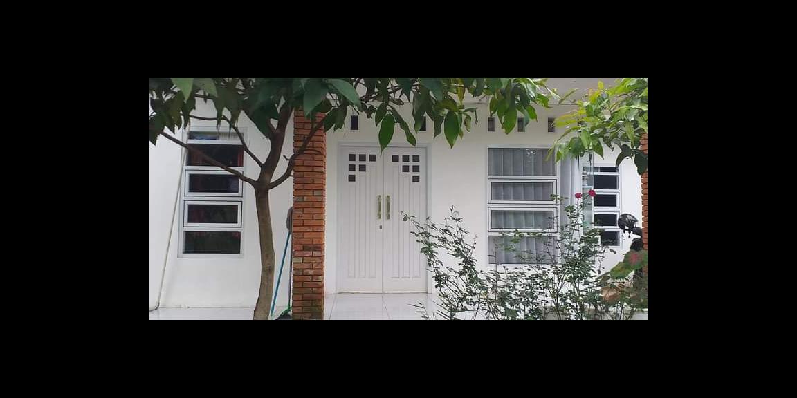 LOKASI STRATEGIS & INVESTASI MENGUNTUNGKAN LOKASI STRATEGIS & INVESTASI MENGUNTUNGKAN