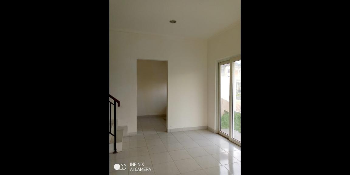 Dipasarkan Rumah 2 Lantai Siap Huni dan Strategis Dipasarkan Rumah 2 Lantai Siap Huni dan Strategis