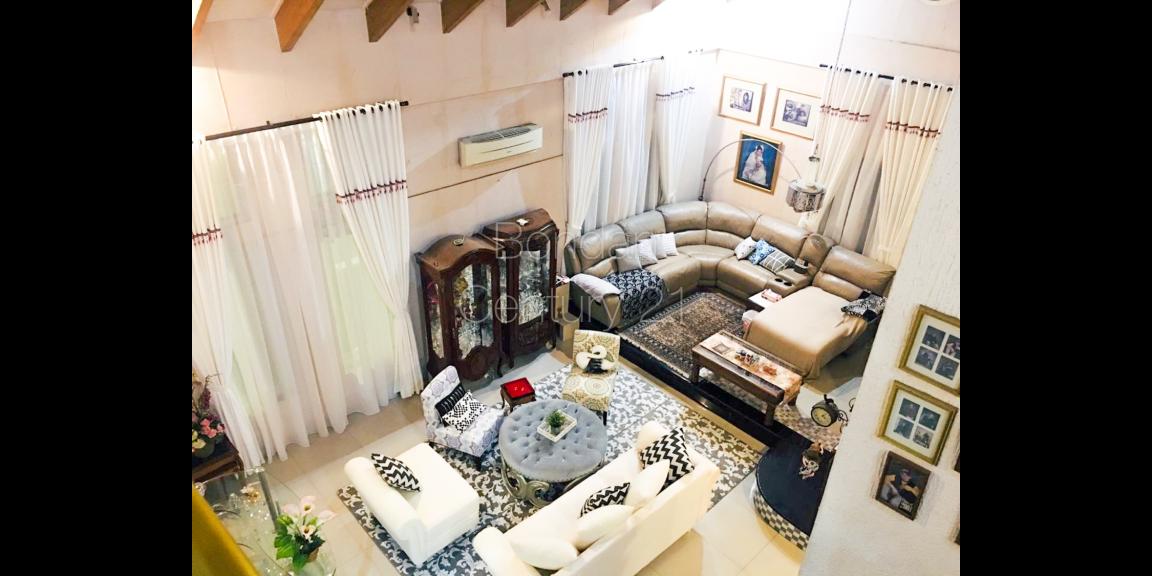 Rumah Cantik, Mewah di Lebak Bulus Rumah Cantik, Mewah di Lebak Bulus