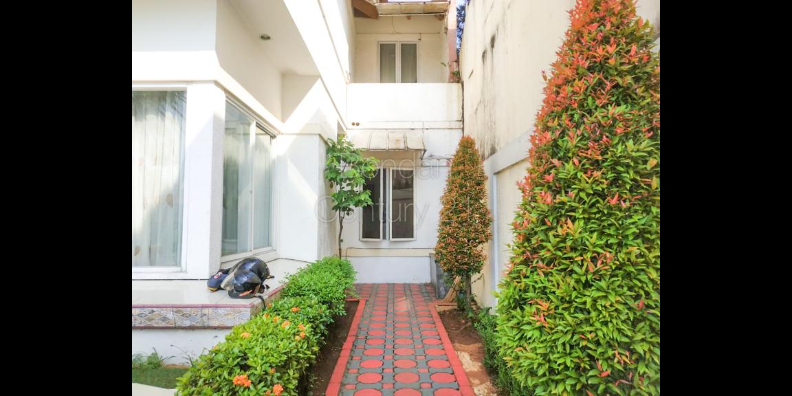 Rumah Cantik, Mewah di Lebak Bulus Rumah Cantik, Mewah di Lebak Bulus