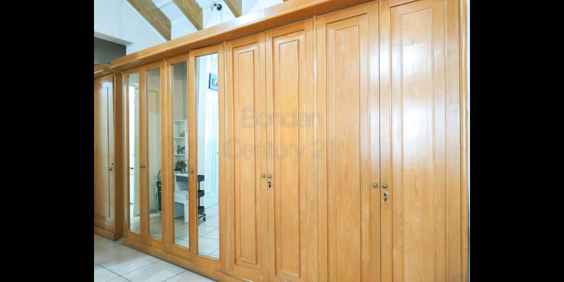 Rumah Cantik, Mewah di Lebak Bulus Rumah Cantik, Mewah di Lebak Bulus