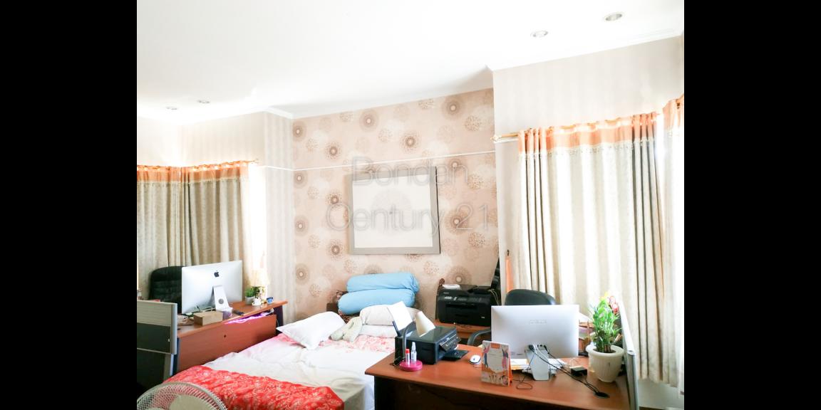 Rumah Cantik, Mewah di Lebak Bulus Rumah Cantik, Mewah di Lebak Bulus