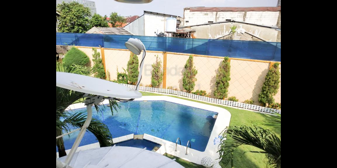 Rumah Cantik, Mewah di Lebak Bulus Rumah Cantik, Mewah di Lebak Bulus