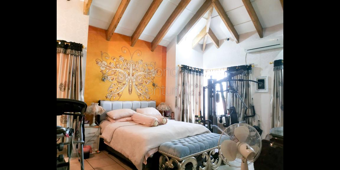 Rumah Cantik, Mewah di Lebak Bulus Rumah Cantik, Mewah di Lebak Bulus