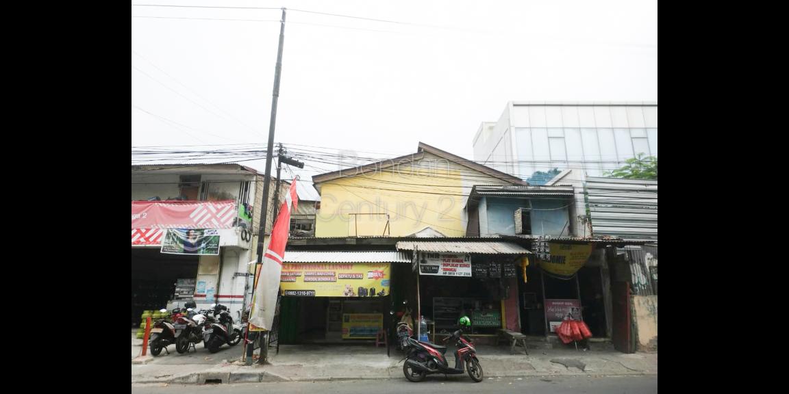 Dijual Rumah di pinggir jalan cocok untuk dijadikan RUKO. Dijual Rumah di pinggir jalan cocok untuk dijadikan RUKO.