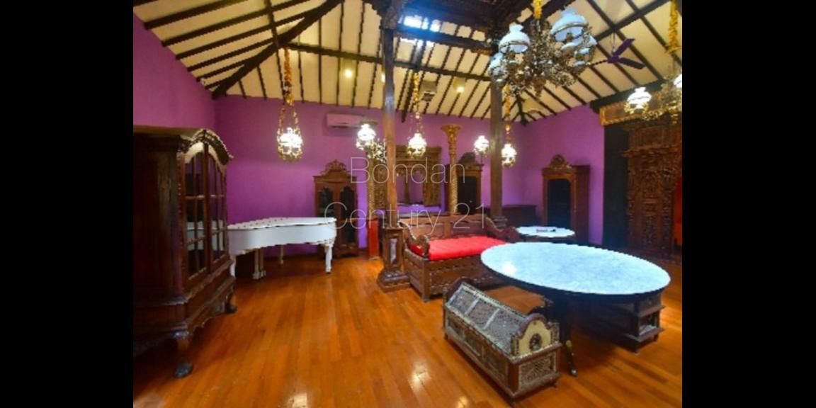 Di jual rumah budaya jawa daerah Lebak Bulus Di jual rumah budaya jawa daerah Lebak Bulus