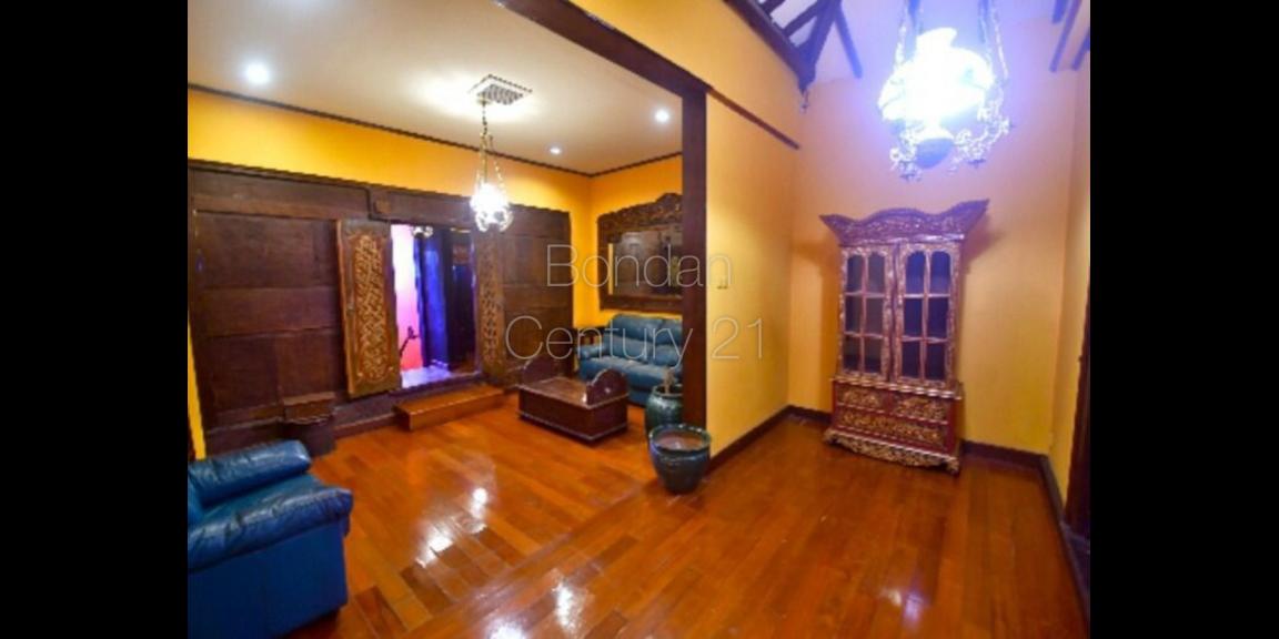 Di jual rumah budaya jawa daerah Lebak Bulus Di jual rumah budaya jawa daerah Lebak Bulus