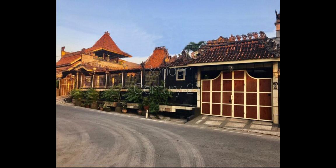 Di jual rumah budaya jawa daerah Lebak Bulus Di jual rumah budaya jawa daerah Lebak Bulus