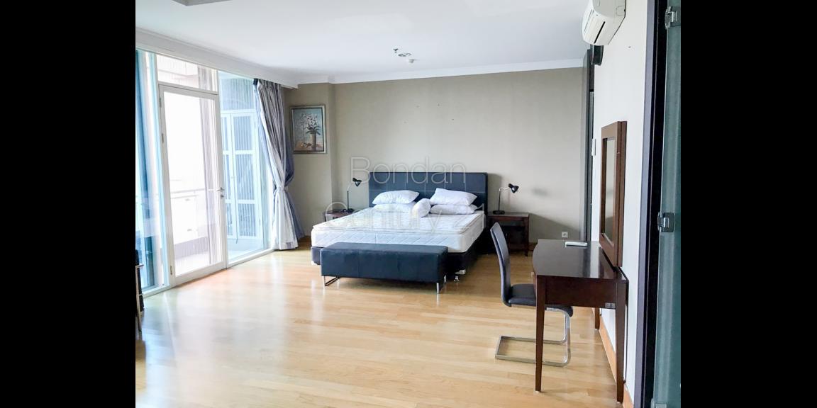 Apartemen Residence 8 Senopati Apartemen Residence 8 Senopati