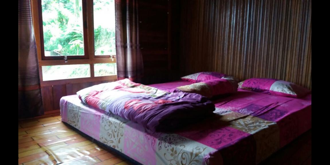 Disewakan Villa Hakim Puncak Bogor, dekat air terjun Curug Cilember 7 Disewakan Villa Hakim Puncak Bogor, dekat air terjun Curug Cilember 7