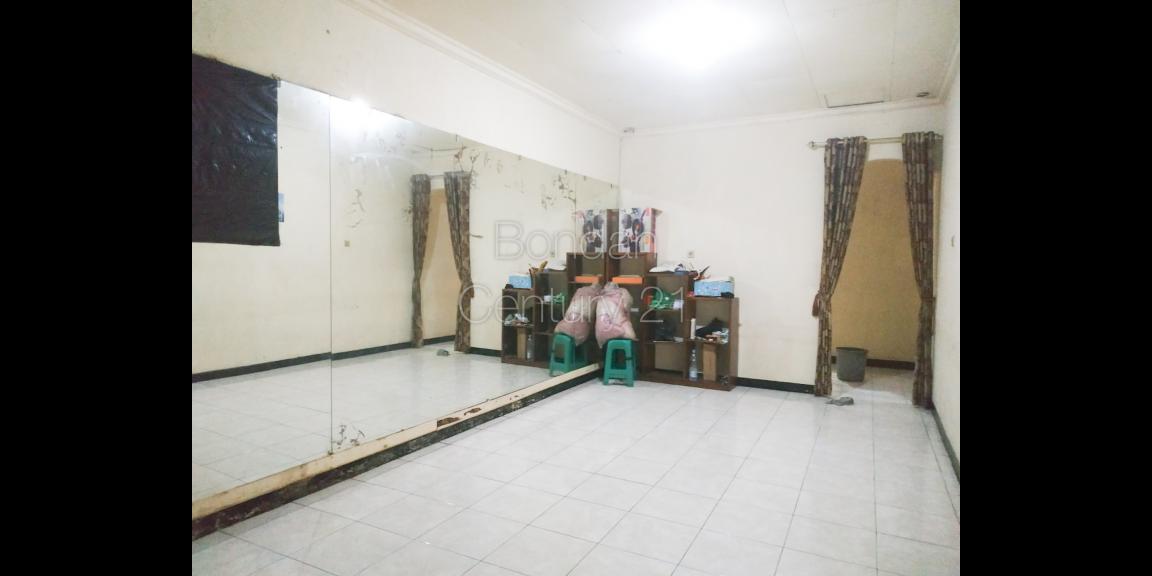 Dijual Rumah Berikut Toko di pinggir Jl. Pengantin Ali Ciracas. Dijual Rumah Berikut Toko di pinggir Jl. Pengantin Ali Ciracas.