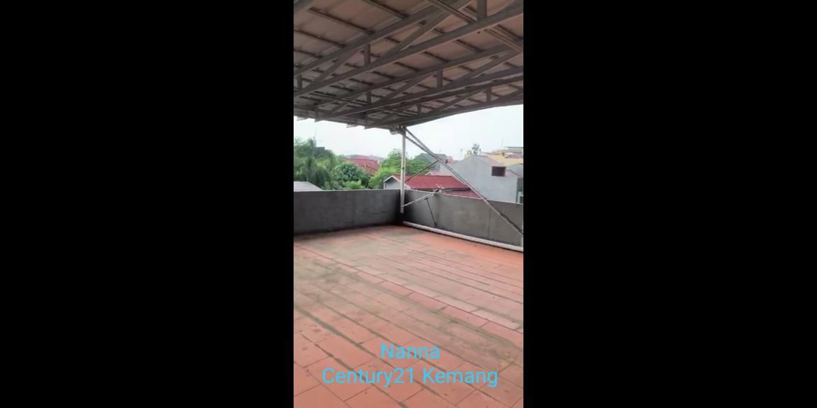 Dijual Rumah 3 lantai di Griya Bintara Indah Bekasi. Dijual Rumah 3 lantai di Griya Bintara Indah Bekasi.