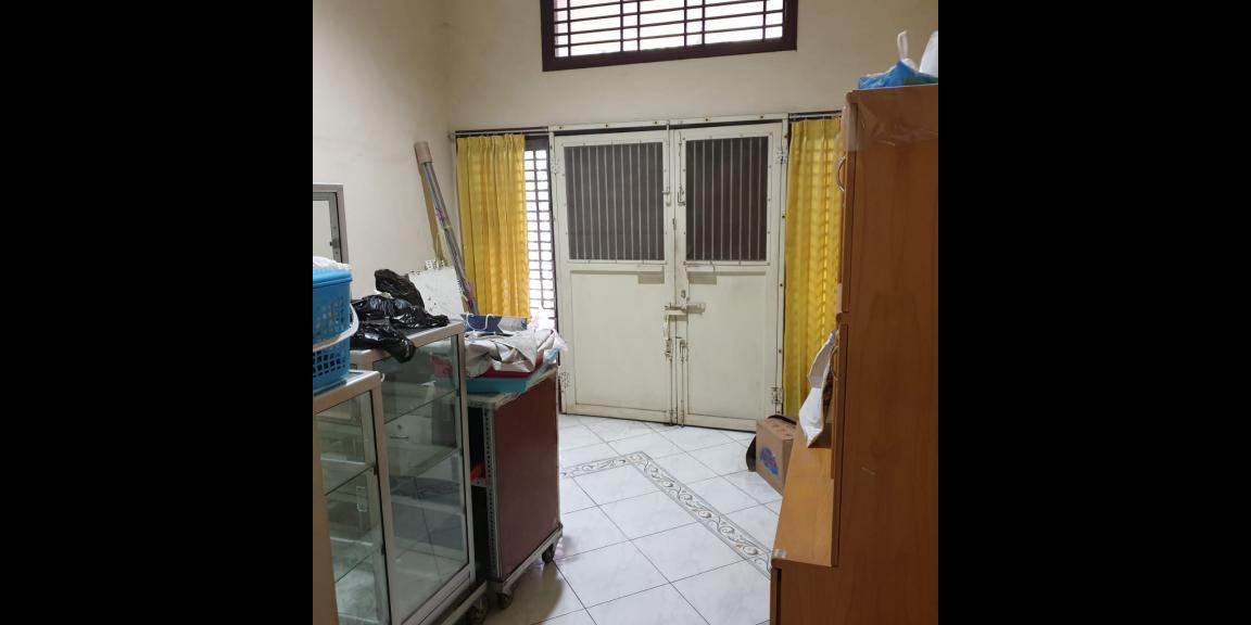 *Dijual Rumah* *Griya babatan mukti blok A * *Dijual Rumah* *Griya babatan mukti blok A *