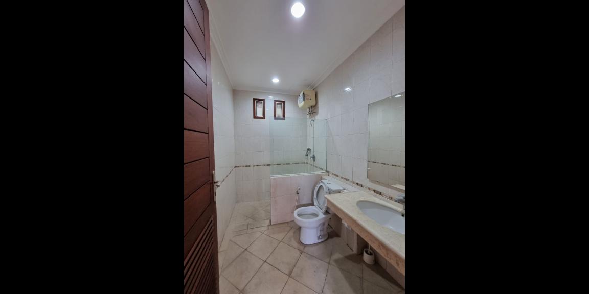 Rumah Graha Famili Surabaya | Great Home For Extended Family Rumah Graha Famili Surabaya | Great Home For Extended Family