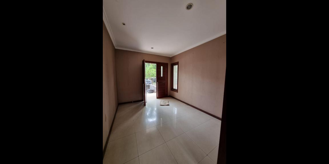 Rumah Graha Famili Surabaya | Great Home For Extended Family Rumah Graha Famili Surabaya | Great Home For Extended Family