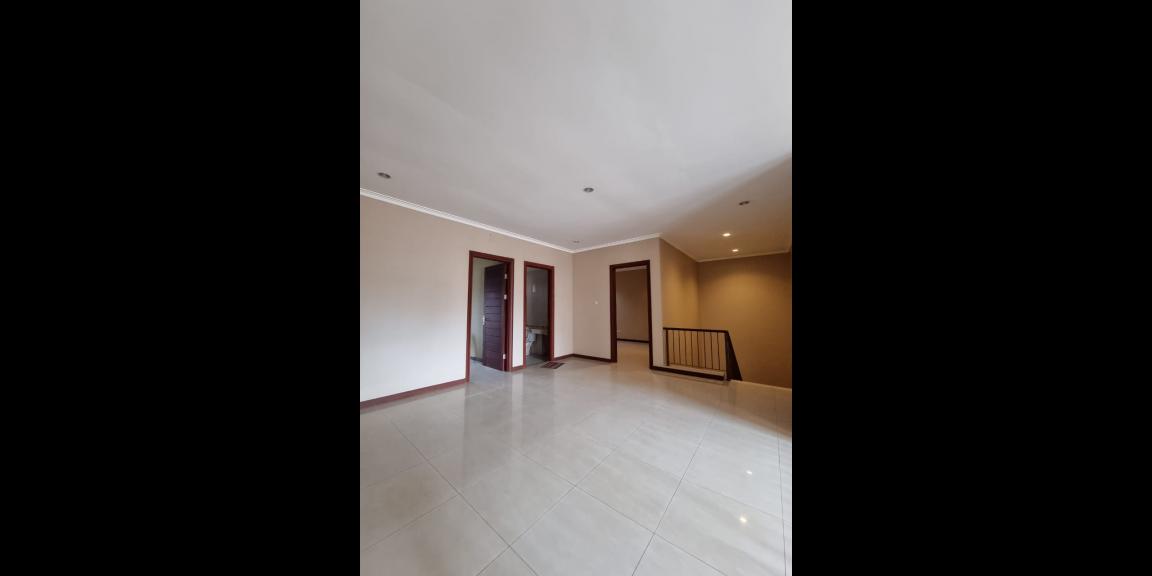 Rumah Graha Famili Surabaya | Great Home For Extended Family Rumah Graha Famili Surabaya | Great Home For Extended Family