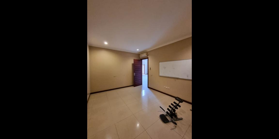 Rumah Graha Famili Surabaya | Great Home For Extended Family Rumah Graha Famili Surabaya | Great Home For Extended Family