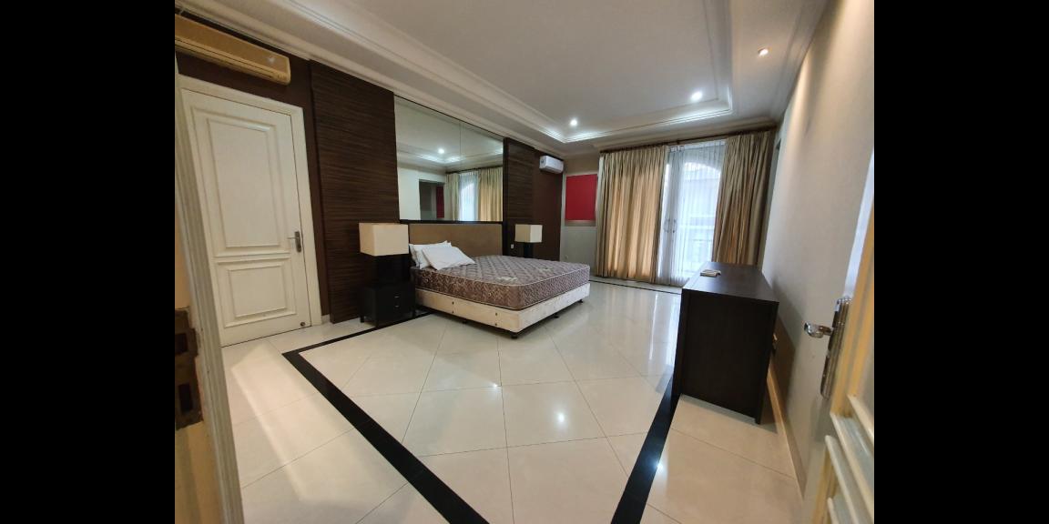 Rumah Graha Famili, Surabaya | The Ultimate in Executive Living Rumah Graha Famili, Surabaya | The Ultimate in Executive Living