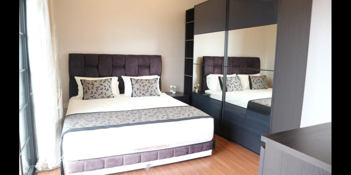 Rumah Besar Di Cilandak Jakarta Selatan Kamar Tidur 3 + 1 Rumah Besar Di Cilandak Jakarta Selatan Kamar Tidur 3 + 1