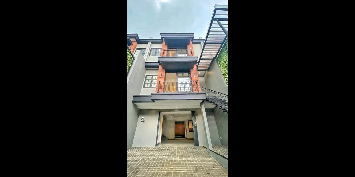 Rumah baru keluarga Dekat Blok M Jakarta Selatan Rumah baru keluarga Dekat Blok M Jakarta Selatan