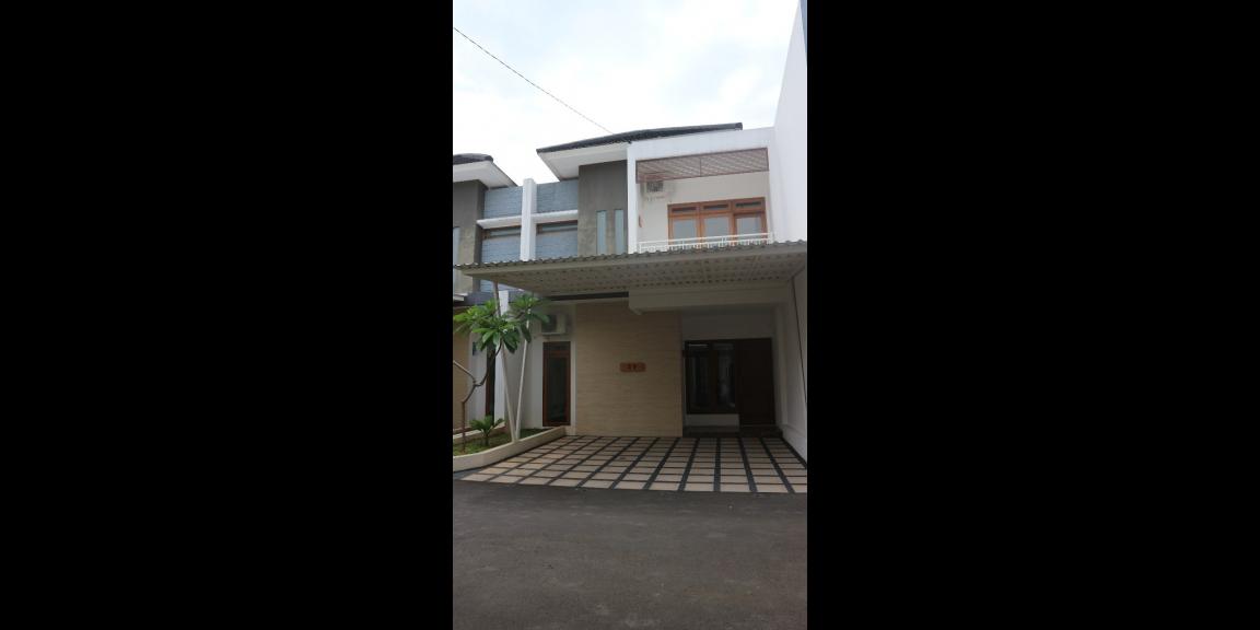 Rumah Keluarga Siap Huni Di TB Simatupang Jakarta Selatan Rumah Keluarga Siap Huni Di TB Simatupang Jakarta Selatan