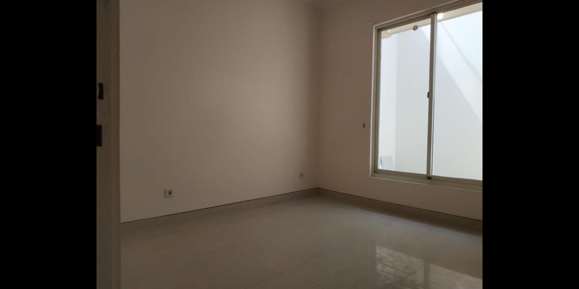 Rumah Menawan dan Siaphuni di Wisata Bukit Mas - Rome, Lidah Wetan, Surabaya. Rumah Menawan dan Siaphuni di Wisata Bukit Mas - Rome, Lidah Wetan, Surabaya.