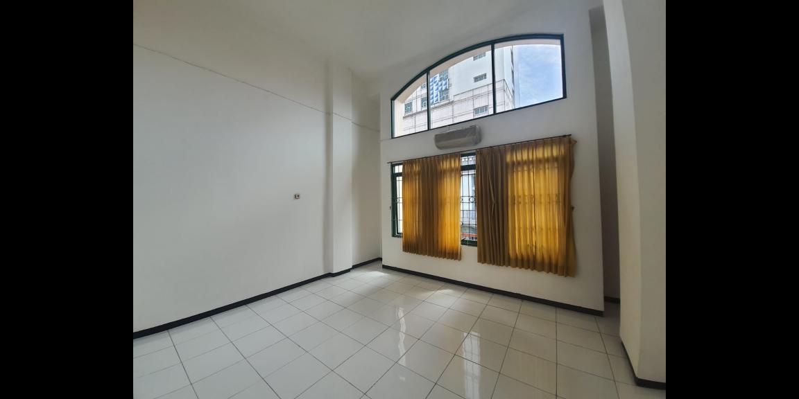 Ruko Strategis Siap Usaha, 2 Ruko Jadi 1, Ruko Sentra Fortuna - Surabaya. Ruko Strategis Siap Usaha, 2 Ruko Jadi 1, Ruko Sentra Fortuna - Surabaya.