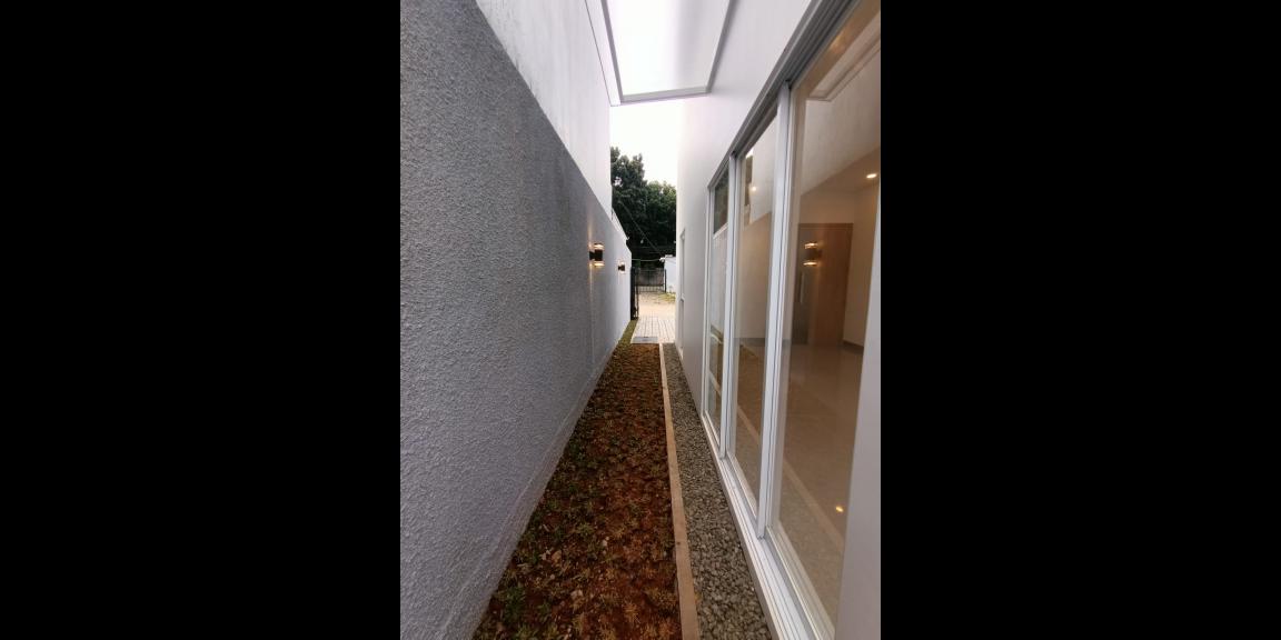 Rumah Dekat Sekolah Avicenna Jagakarsa Jakarta Selatan Rumah Dekat Sekolah Avicenna Jagakarsa Jakarta Selatan