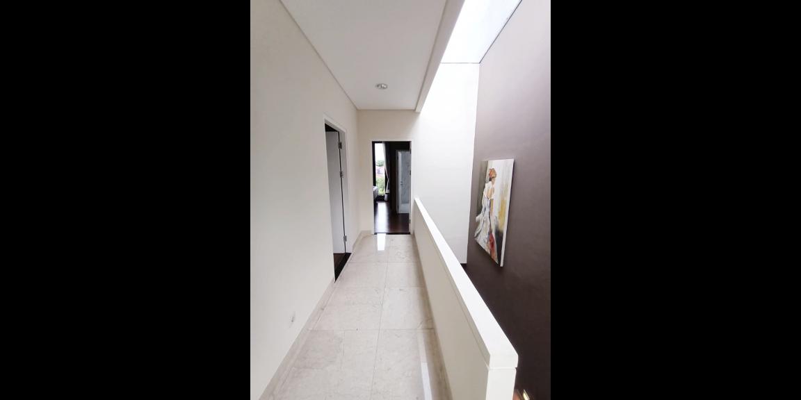 Rumah Baru Keluarga 3,5 Lantai Di Cilandak Jakarta Selatan Rumah Baru Keluarga 3,5 Lantai Di Cilandak Jakarta Selatan