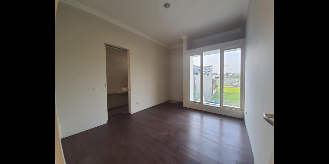 Rumah Modern Kontemporer Dian Istana Surabaya. Rumah Modern Kontemporer Dian Istana Surabaya.