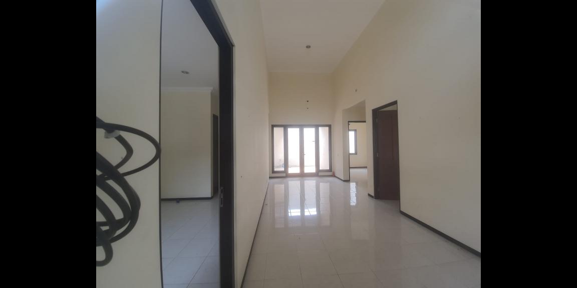 Rumah Cantik SiapHuni Citraland Eastwood, Surabaya. Rumah Cantik SiapHuni Citraland Eastwood, Surabaya.